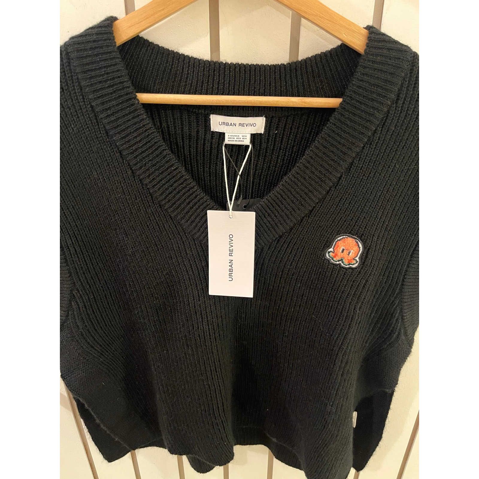 Urban Revivo Black Knit Vest Size 4 — image 4 of 6